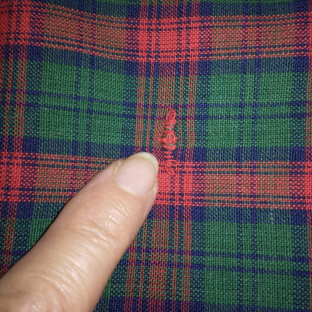 FABRIC Yarn Dyed red/green plaid in homespun style, 2 yards